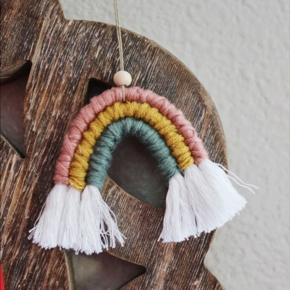 R A I N B O W - Picture 1 of 5